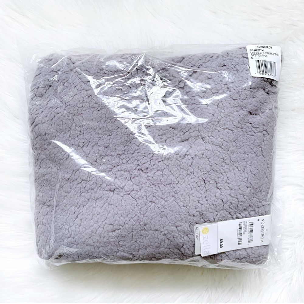 ZELLA Faux Shearling Teddy Hoodie! - Picture 6 of 8
